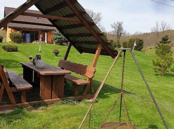 świerki Gospodarstwo wiejskie *